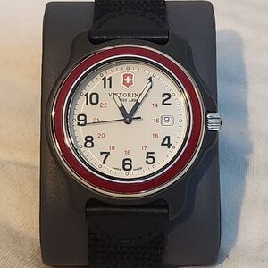 Victorinox Swiss Army Field Watch In-Box